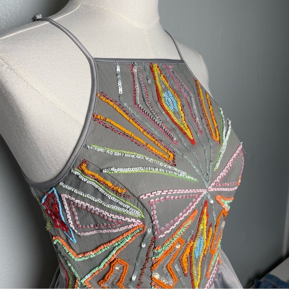 BEBE Beaded Satin Top Peplum Gray Satin Y2K Sleeveless Camisole Size S Halter - Picture 5 of 13